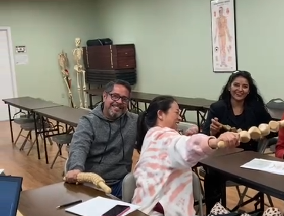 Demostración de técnica en clase